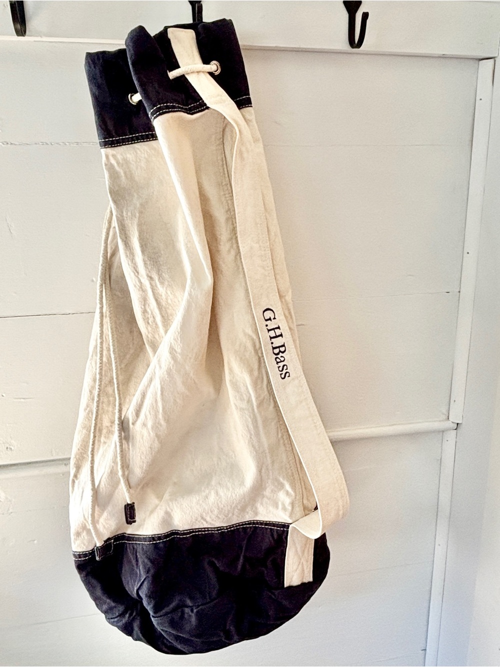 G.H. Bass Two-Tone Canvas Drawstring Sling Bag - Black & Cream